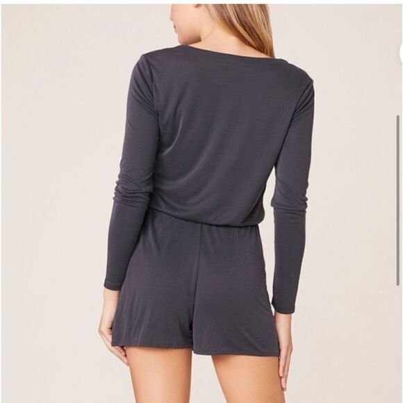 BB DAKOTA Off Duty Easy Living Romper *NEW* - Picture 3 of 14